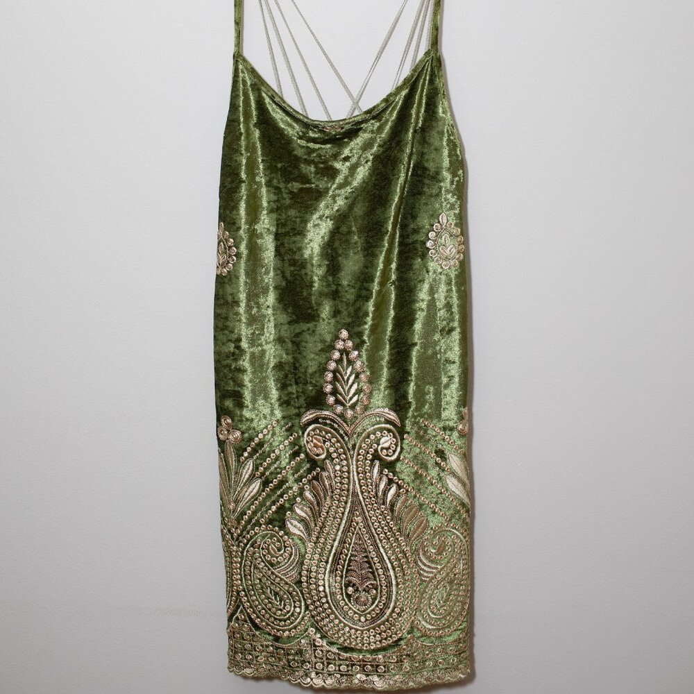 LENNI the Label Velvet Embroidered Dress